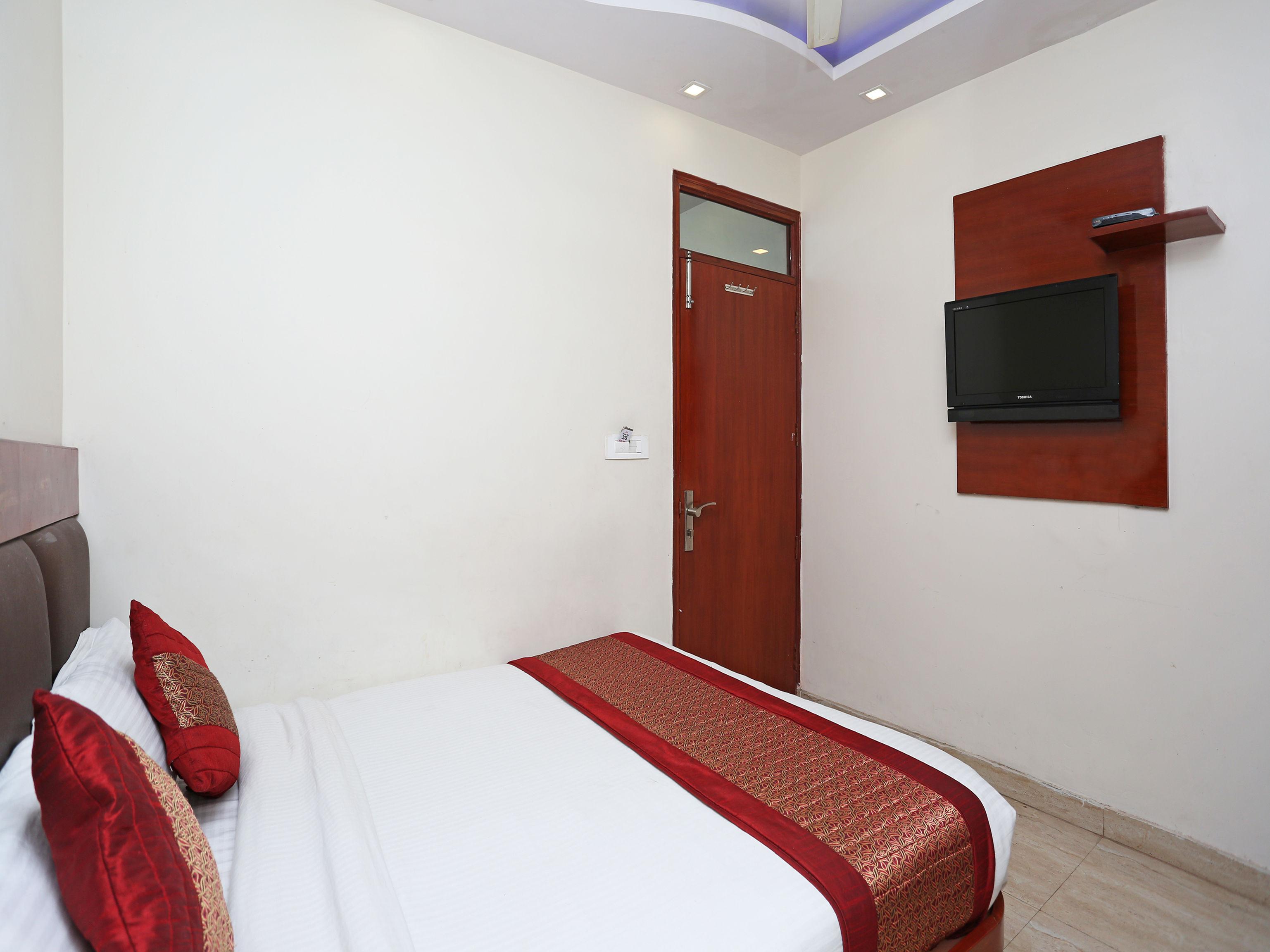Oyo 6169 Hotel Prem Deluxe New Delhi Exterior foto
